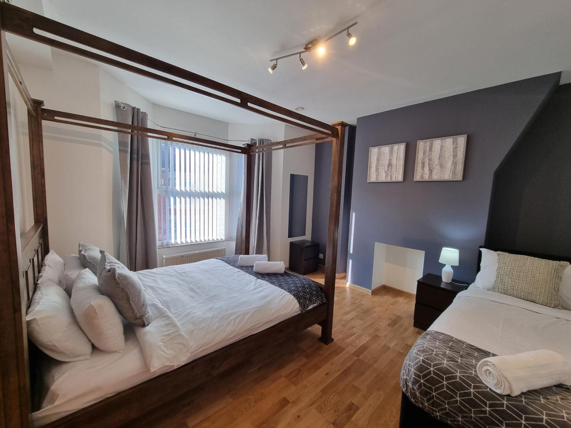 Anfield Luxe Retreat - Stylish Stay With Parking - Steps From Stadium - Short Drive To City Centre Liverpool Bagian luar foto