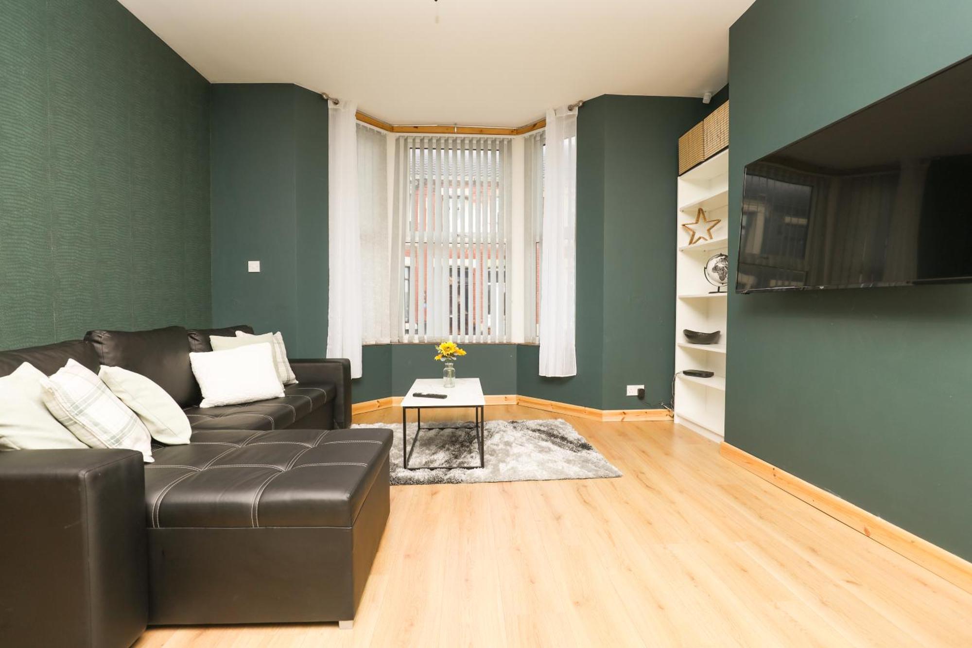 Anfield Luxe Retreat - Stylish Stay With Parking - Steps From Stadium - Short Drive To City Centre Liverpool Bagian luar foto