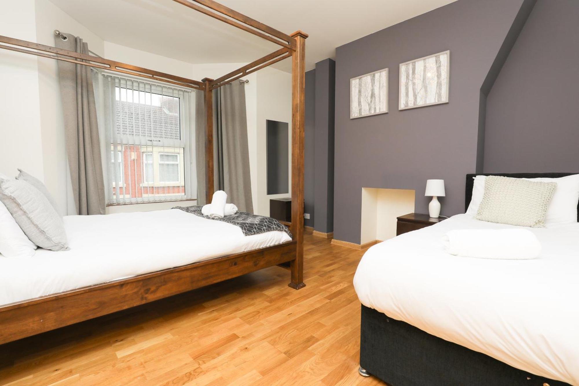 Anfield Luxe Retreat - Stylish Stay With Parking - Steps From Stadium - Short Drive To City Centre Liverpool Bagian luar foto